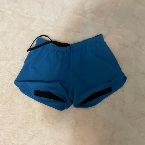 Nike running shorts - Picture 1 of 2